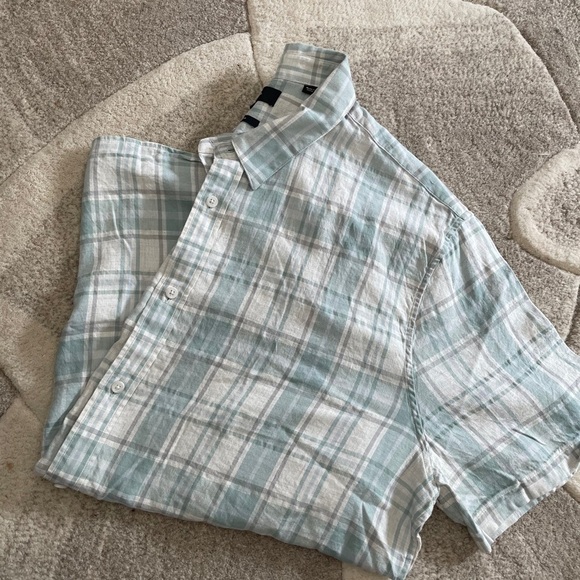 Vince Shoreline Plaid Classic Fit Short Sleeve Button-Up Shirt - Picture 3 of 4